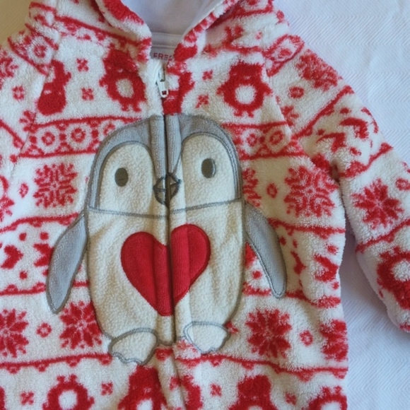 joe fresh fluffy penguin bunting suit with hood 0-3 months baby girl - Picture 3 of 7